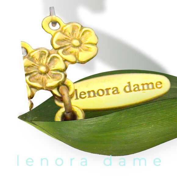 Lenora Dame Statement Necklace 3-Strand Wood Glass Stone Faux Pearl Beads - Picture 12 of 13